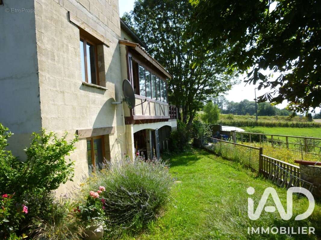 Maison 203 m² à Labastide-Du-Haut-Mont  - photo 6