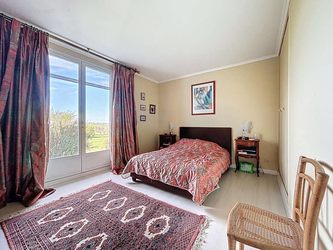 Maison à LISSAC-SUR-COUZE