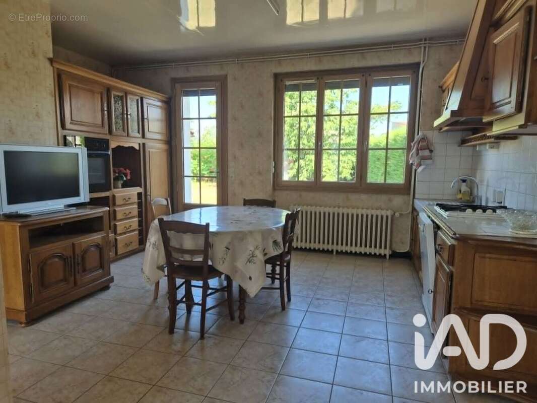 Maison 121 m² à Charroux  - photo 5