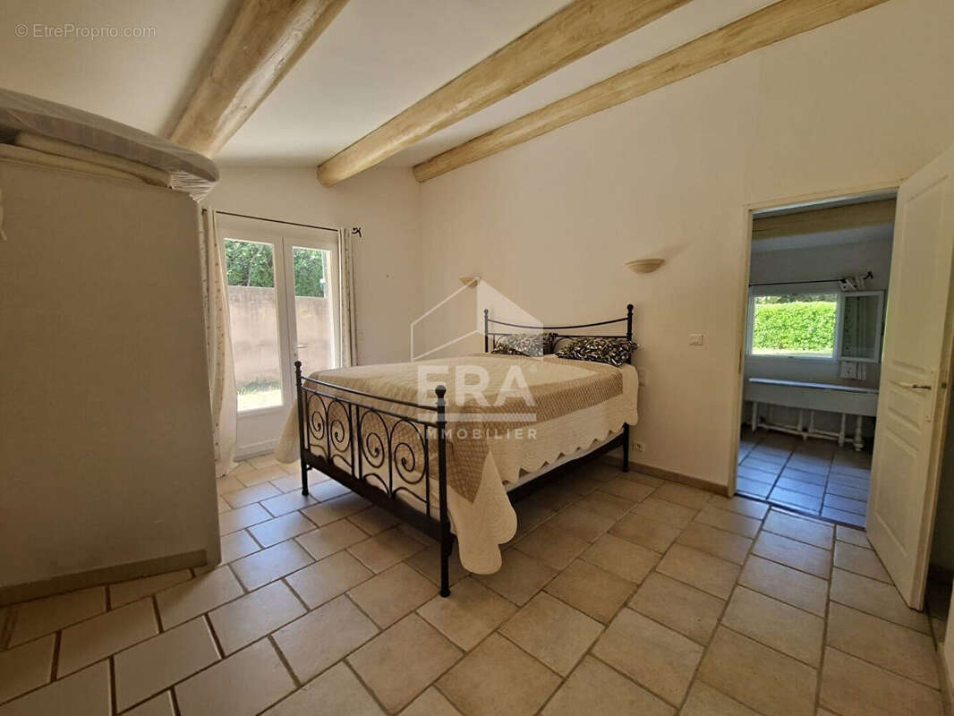 Maison à L'ISLE-SUR-LA-SORGUE