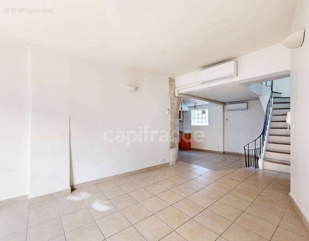 RARE - Maison de ville 76 m² - Quartier des Teinturiers - Avignon Intra-Muros - photo 9