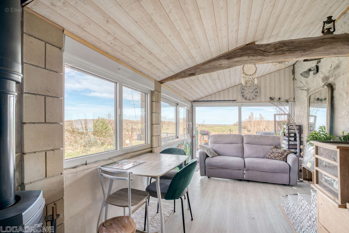 Ensemble avec deux habitations avec hangar sur un terrain de plus de 5 hectares - photo 19