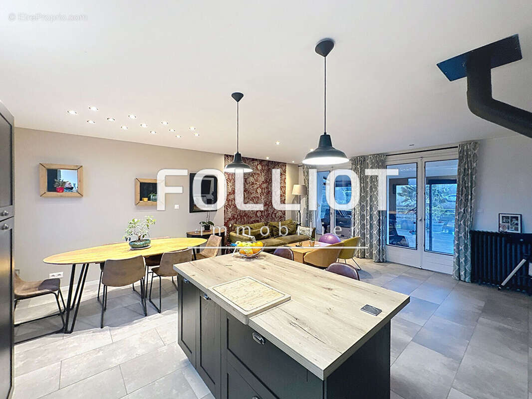 Maison à SAINT-PAIR-SUR-MER