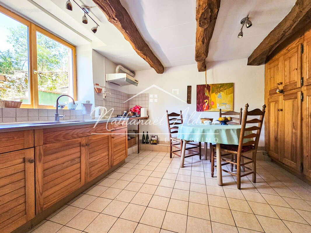 Maison à SAINT-JUERY