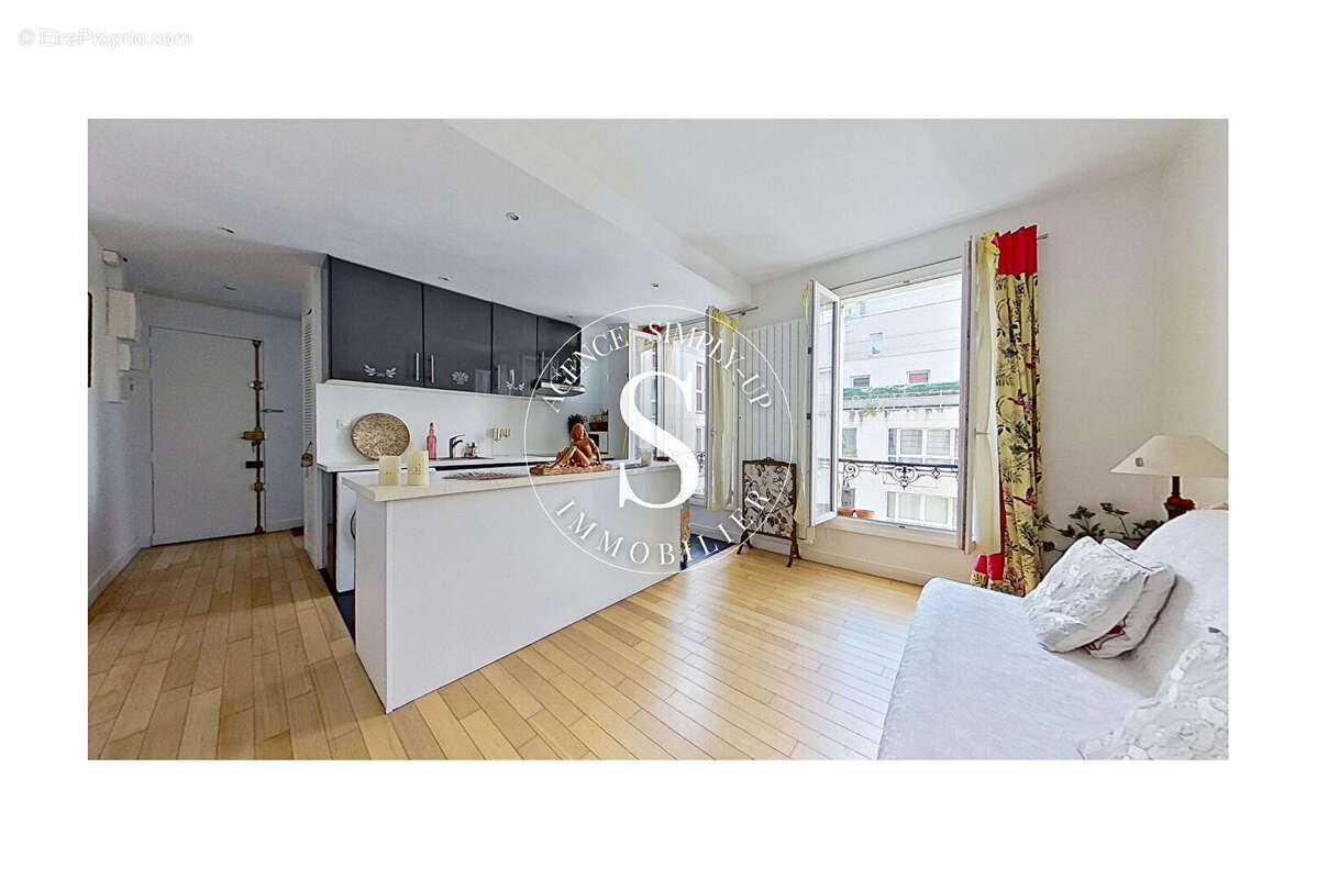 Appartement à PARIS-15E