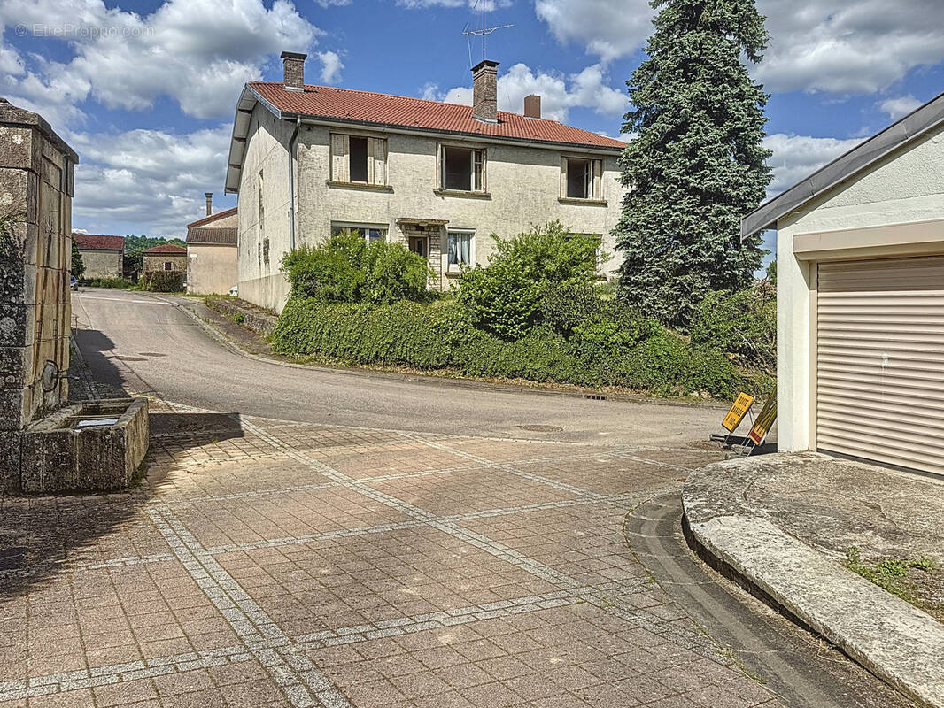 Maison à DOMMARTIN-SUR-VRAINE