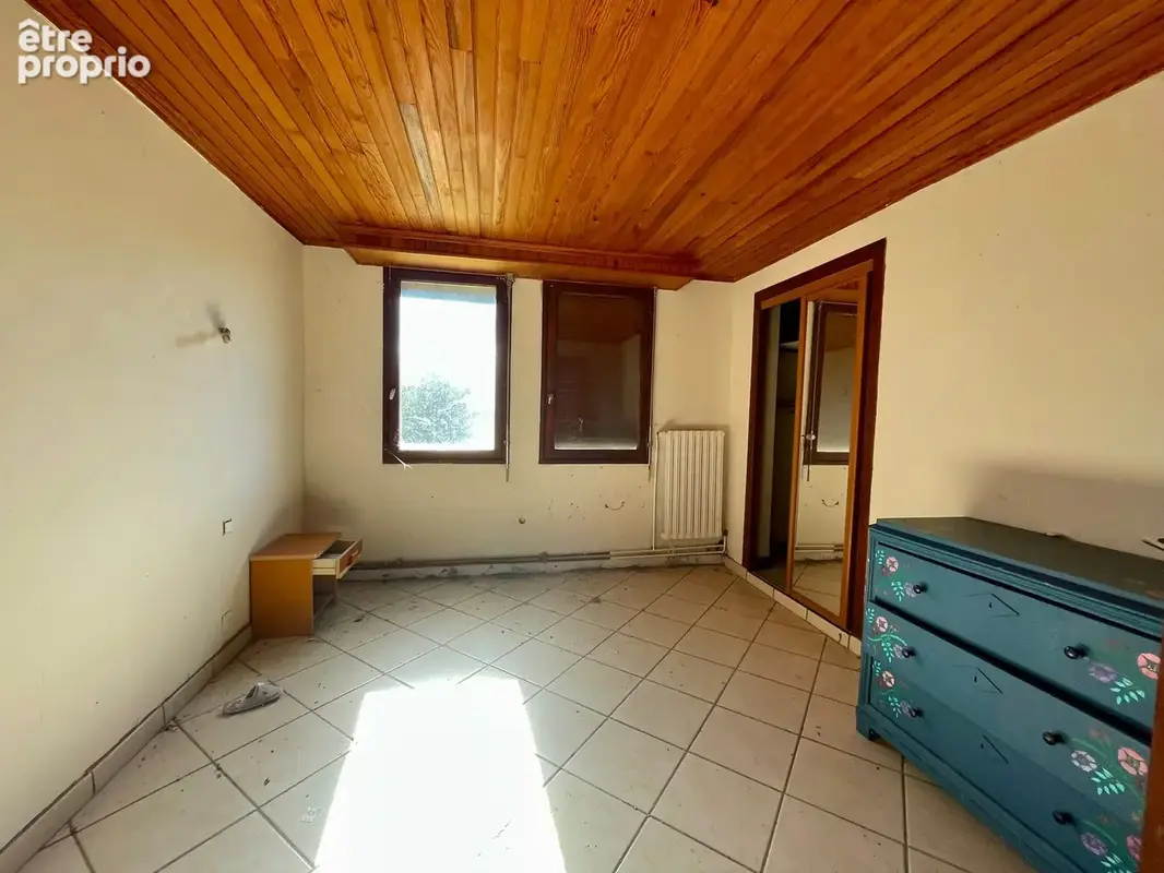 Ensemble immobilier avec deux maisons, un entrepôt et terrain constructible - photo 24