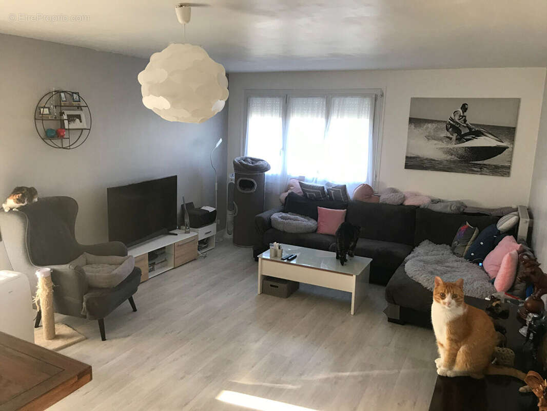 Appartement à MIGENNES