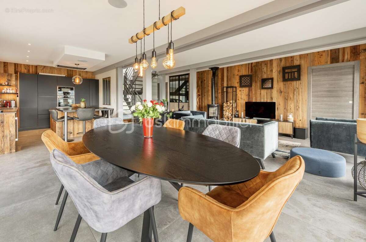 Maison à SAINT-JORIOZ