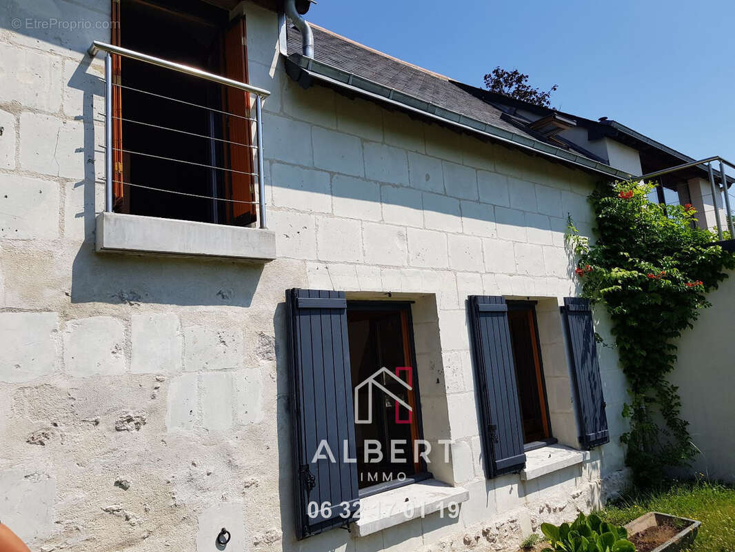 Maison à CHENEHUTTE-TREVES-CUNAULT