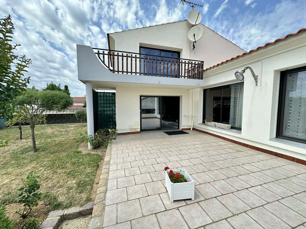 Maison à COMMEQUIERS