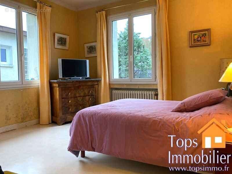 Maison à VILLEFRANCHE-DE-ROUERGUE