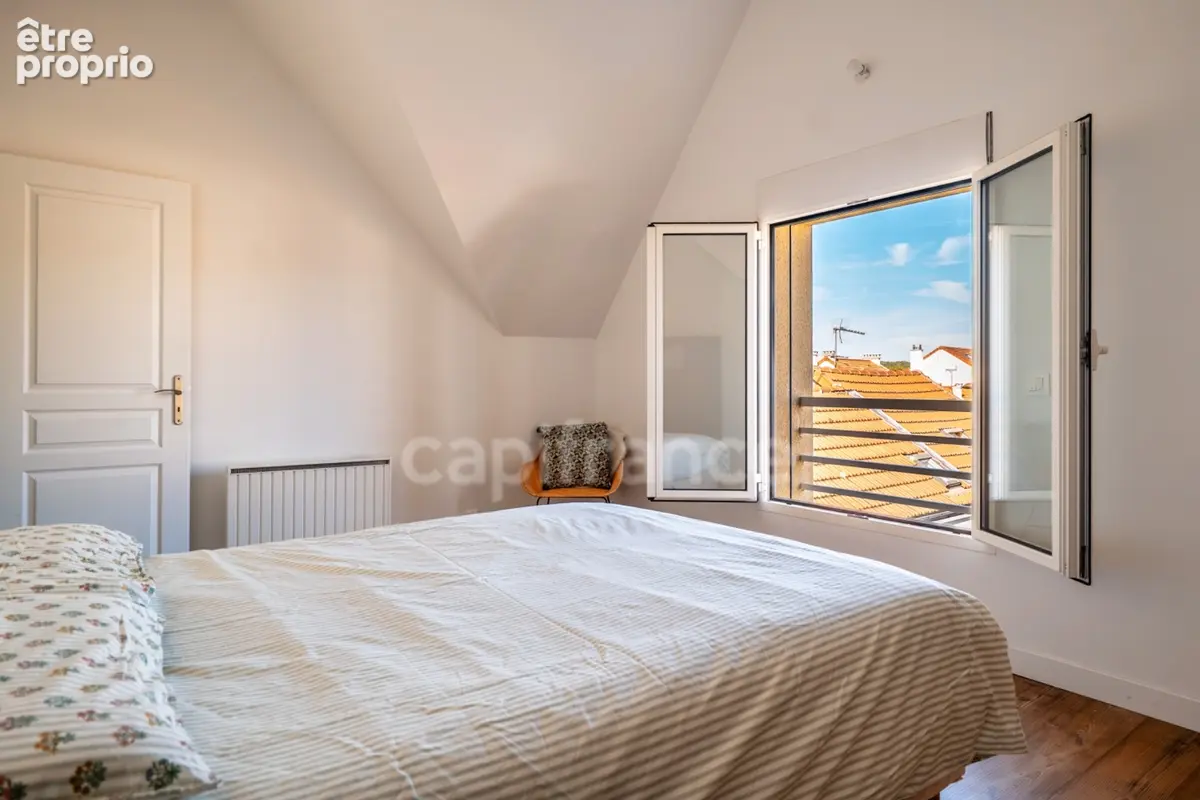 Versailles, A VENDRE MAISON RENOVEE  de 110 m2 au sol- 4 chambres- JARDIN- CALME et proximité des commodités - photo 18