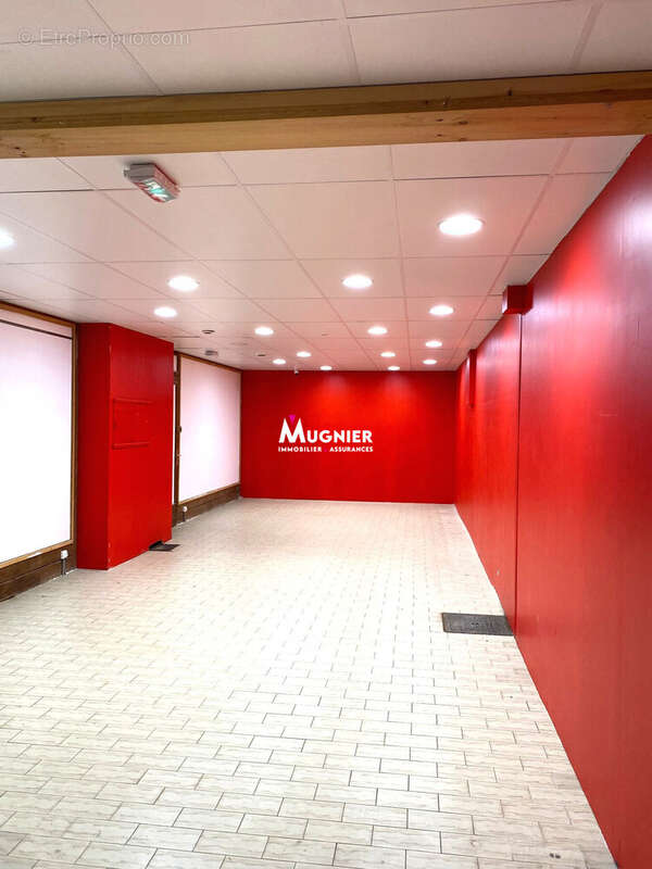 Commerce 102 m² à Taninges  - photo 3