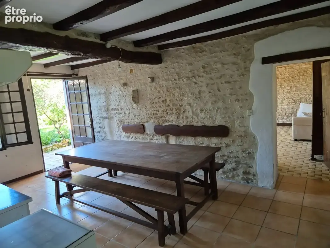 Corps de Ferme de 340 m2, avec plusieurs maisons indépendantes et 200 m2 de dépendances - photo 52
