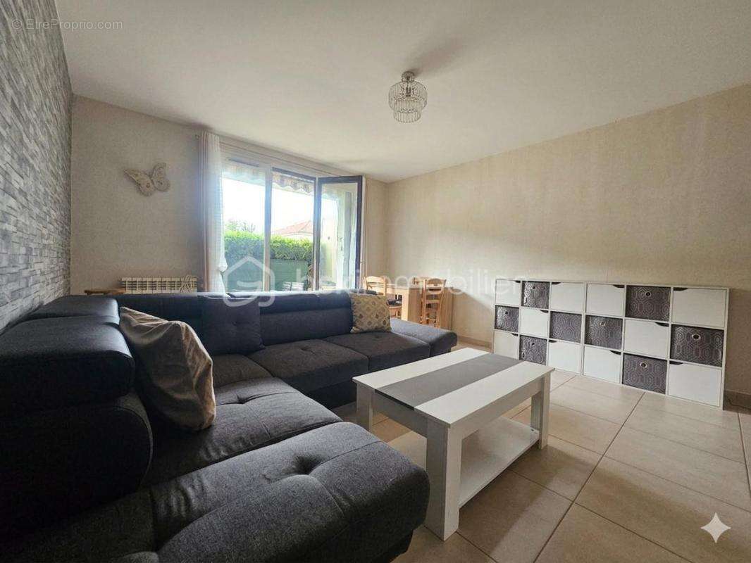Appartement à LE PONT-DE-CLAIX