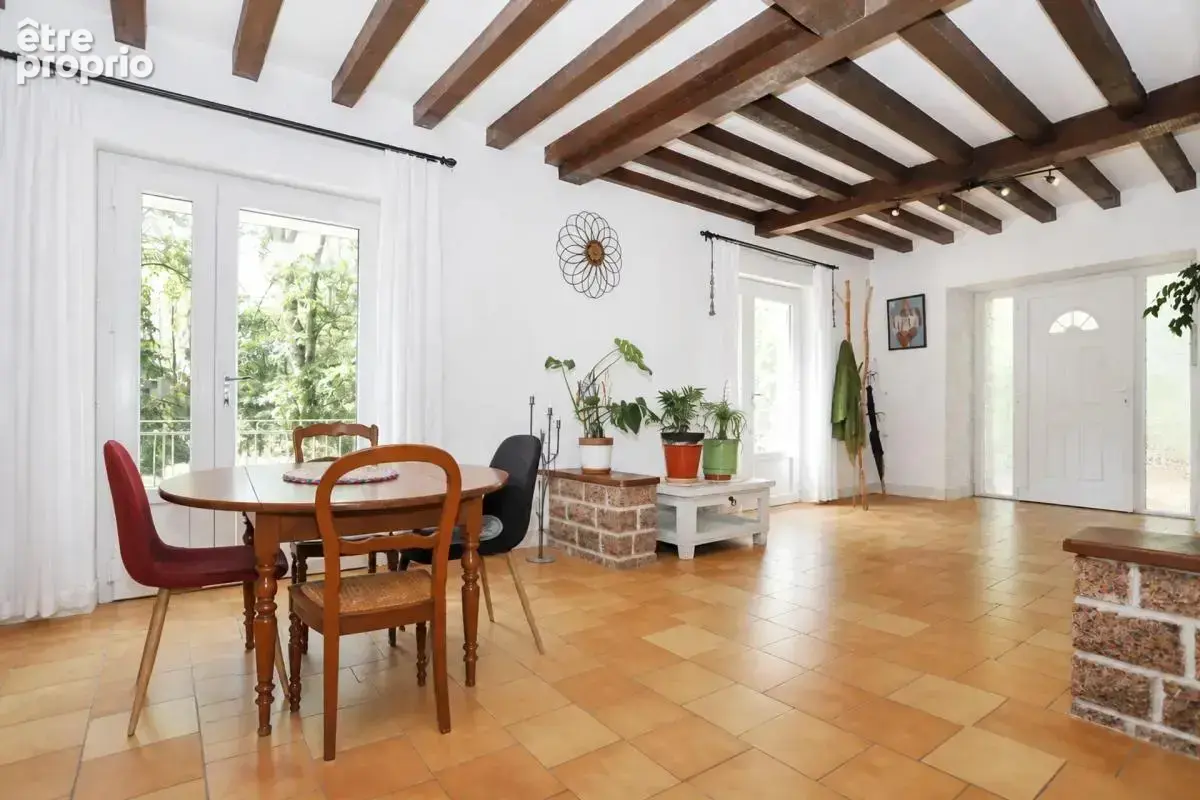 Maison de 9 pièces de 183 m² à Saint-Aubin-du-Cormier - photo 7