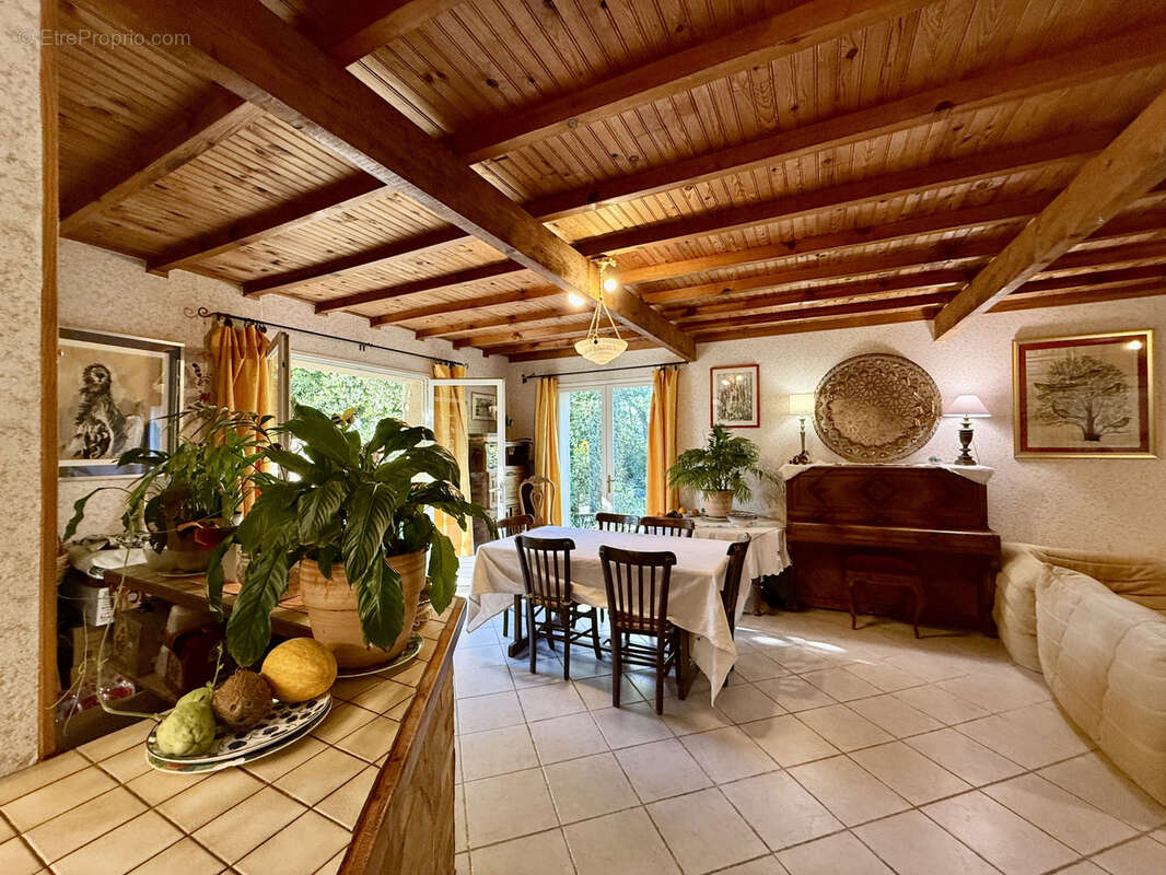 Maison à MONDONVILLE