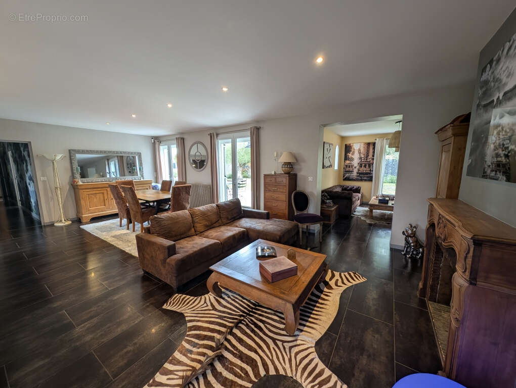 Maison à SAINT-SULPICE-ET-CAMEYRAC