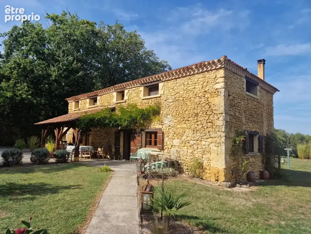 Fabuleuse maison en pierre avec 3 chambres et piscine - photo 1