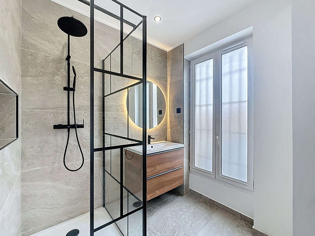 Appartement à SAINT-MAUR-DES-FOSSES