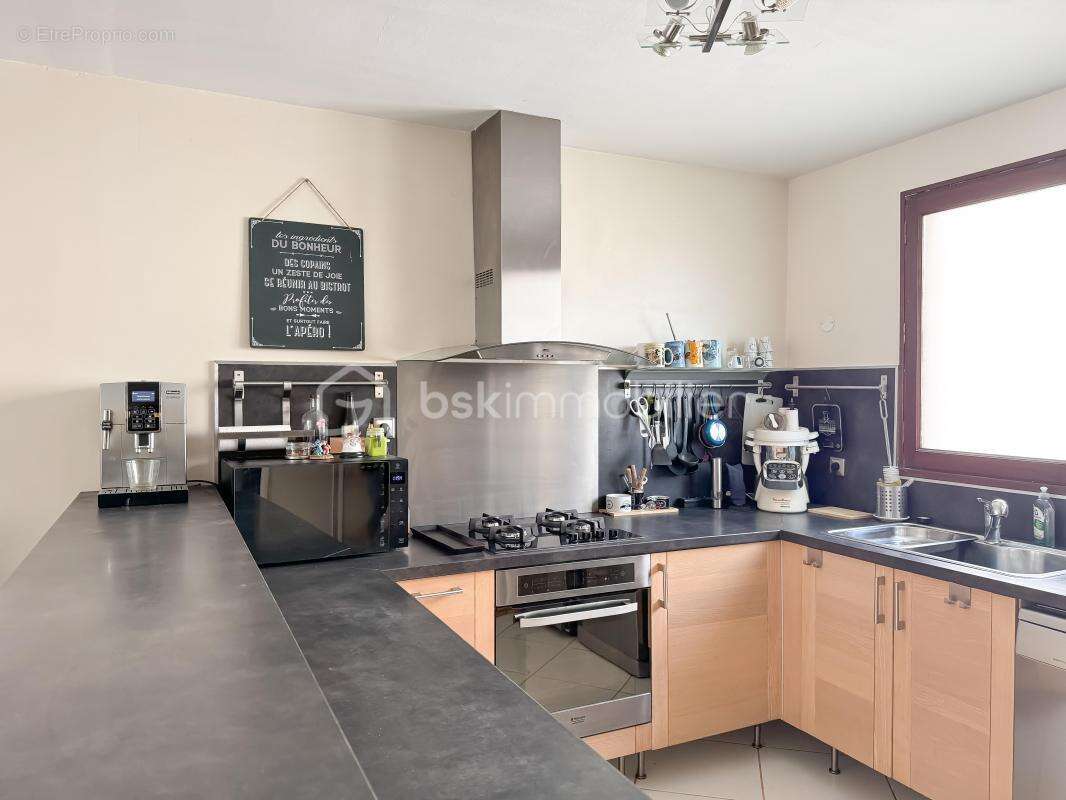 Maison à OZOIR-LA-FERRIERE