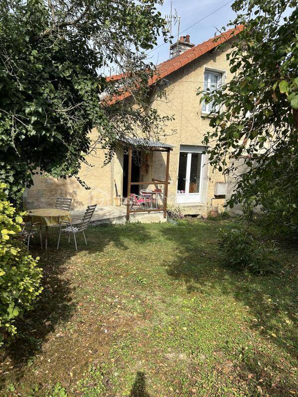 Maison à PONTFAVERGER-MORONVILLIERS