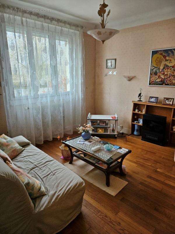 Maison à MIREBEAU-SUR-BEZE