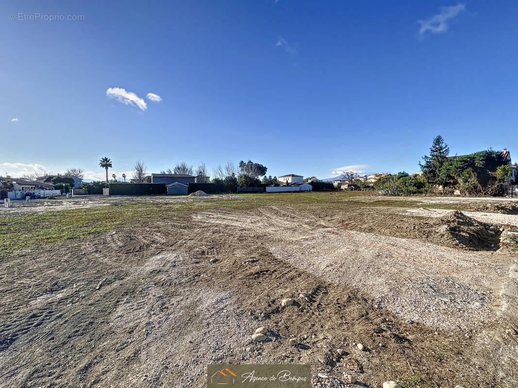 Terrain à BOMPAS