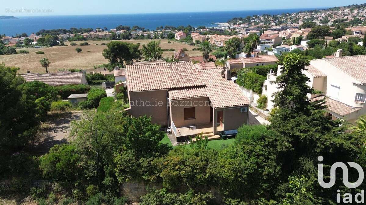 Photo 2 - Maison à CARQUEIRANNE