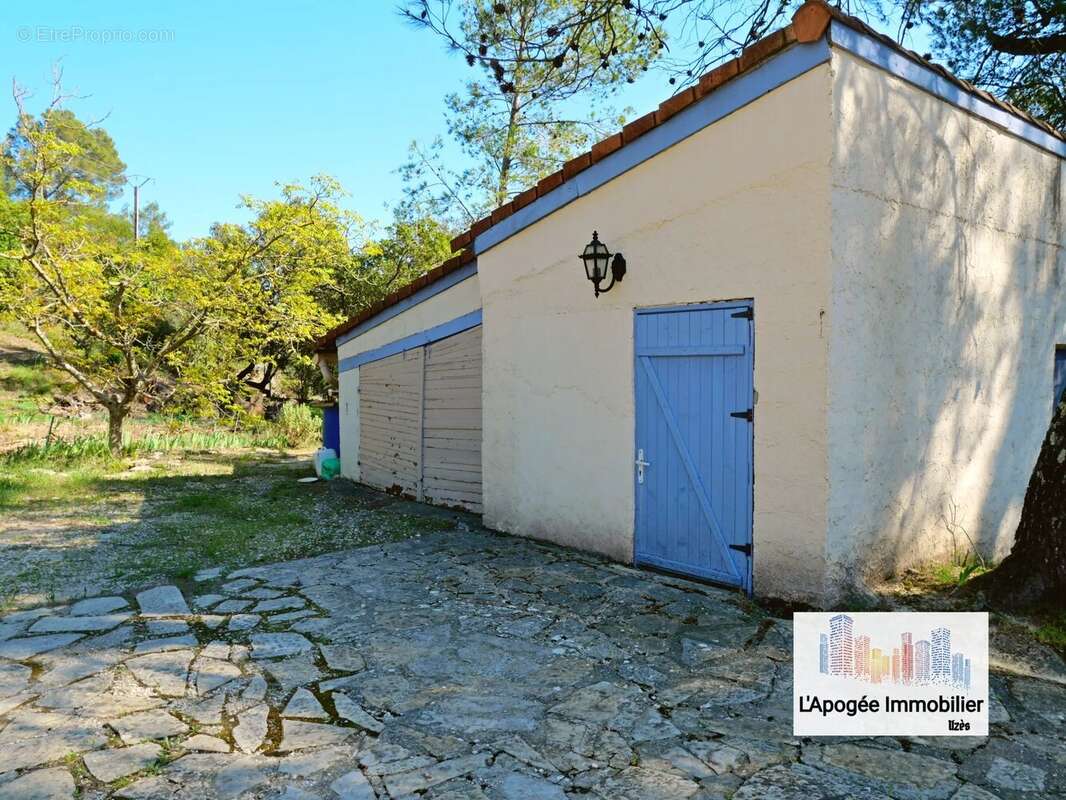 Maison à SAINT-JUST-ET-VACQUIERES