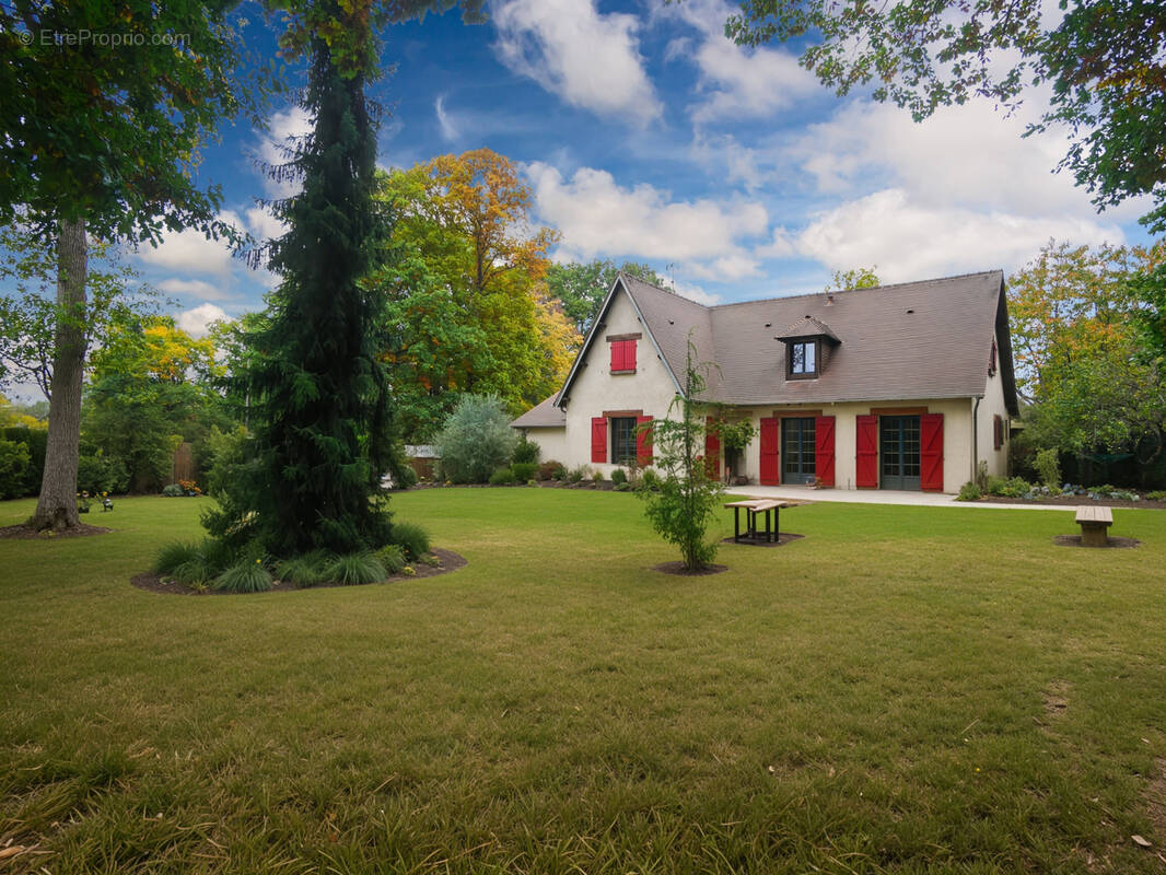 Maison à SYLVAINS-LES-MOULINS