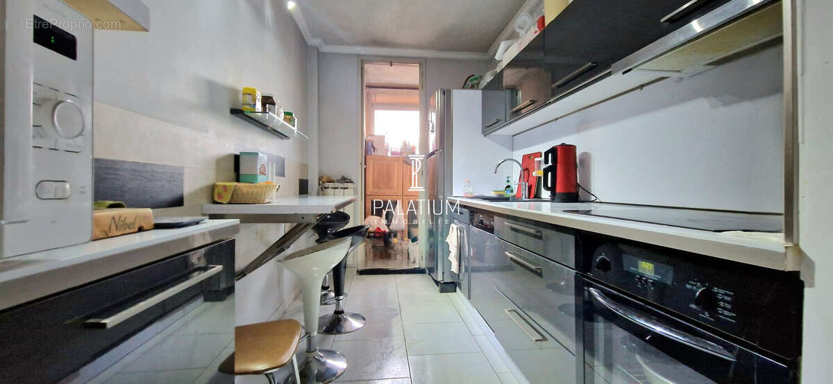 Appartement 93 m² à Manosque  - photo 2