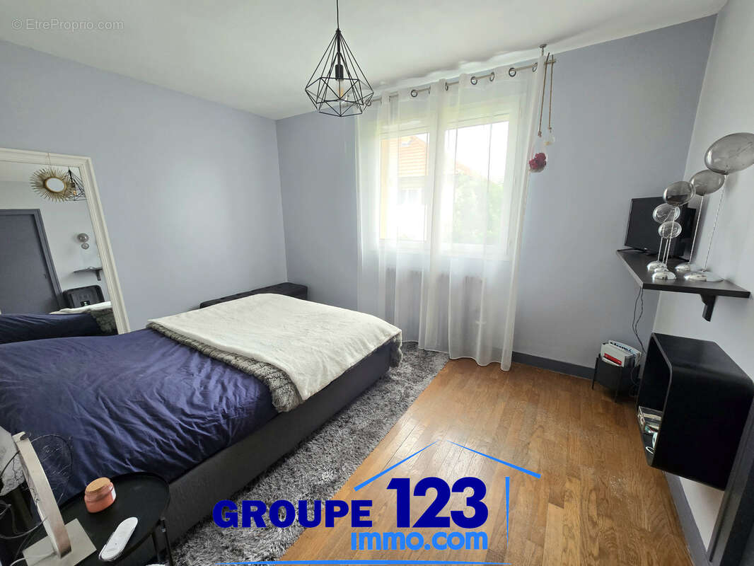 SAINT-GEORGES-SUR-BAULCHE  - Maison familiale 4 chambres, avec terrasse, sous-sol complet et double garage - photo 8