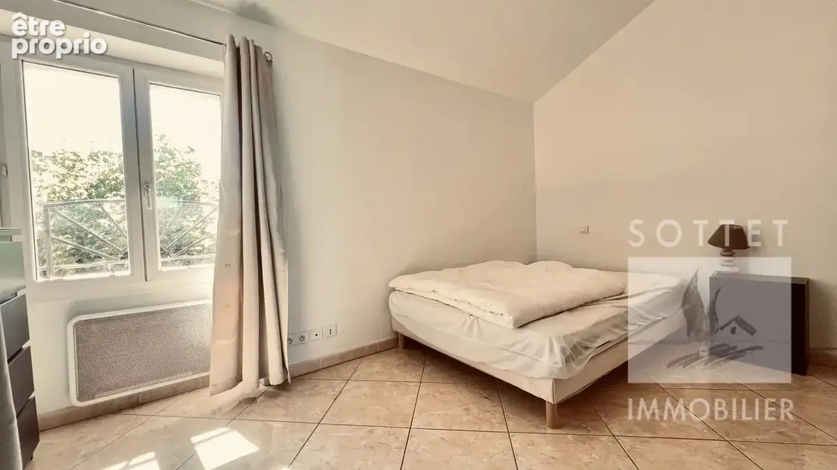 Bollene appartement atypique en duplex  72m² avec parking privatif - photo 3