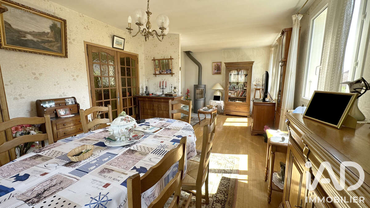 Maison 93 m² à Devecey  - photo 8