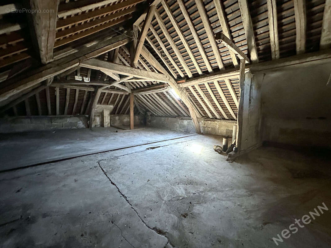 Maison à MONNEVILLE