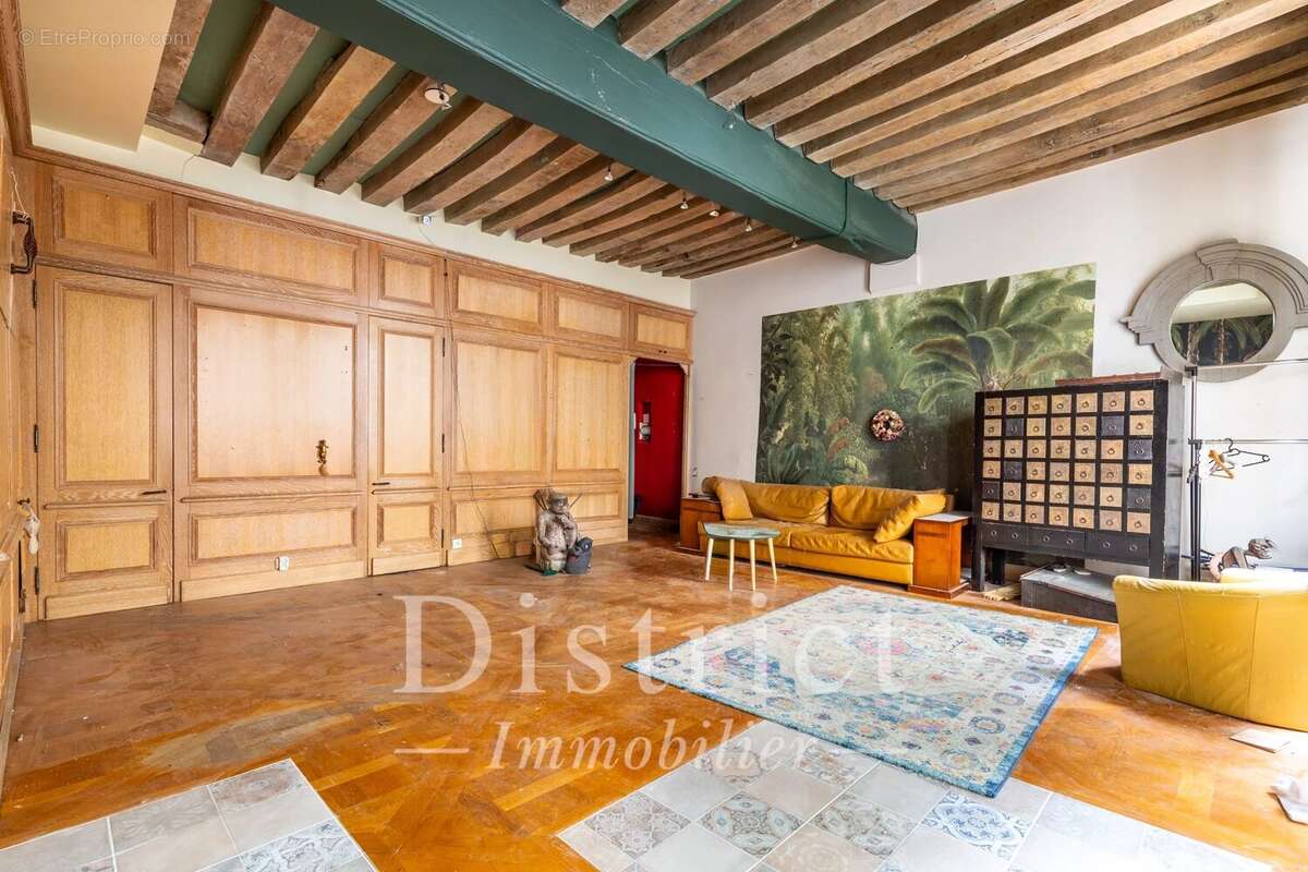 Appartement à PARIS-4E