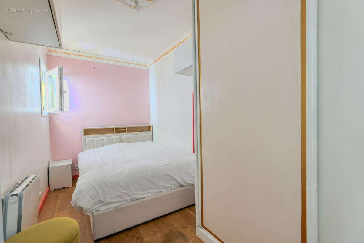 Appartement à PARIS-20E