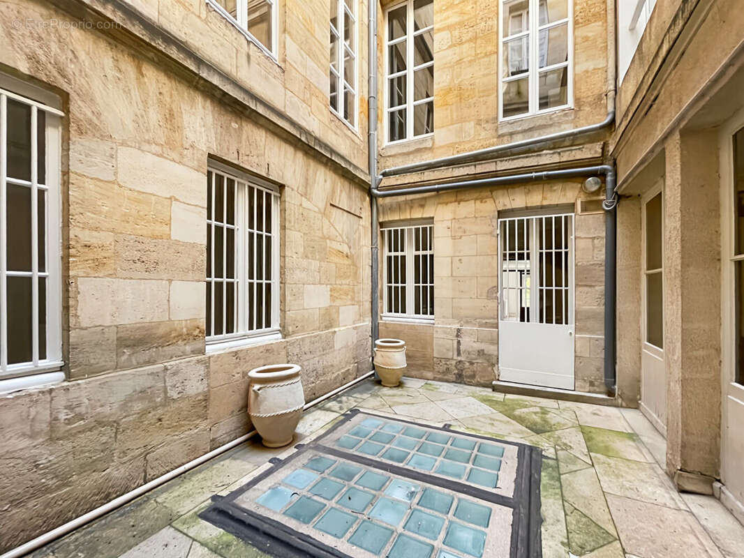 Appartement à BORDEAUX