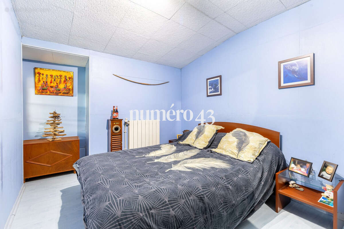 Chambre 2 - Maison à ILLATS
