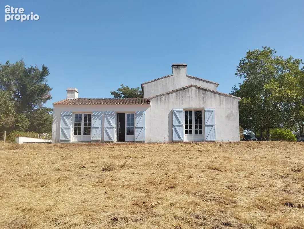 Maison à LA CHAPELLE-BASSE-MER
