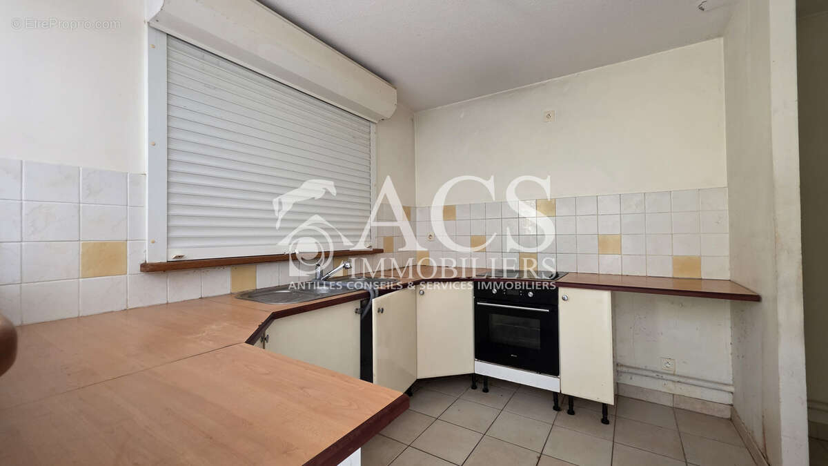 À vendre : Bel appartement T3 avec vue mer dans résidence sécurisée aux TROIS-ILETS - photo 3