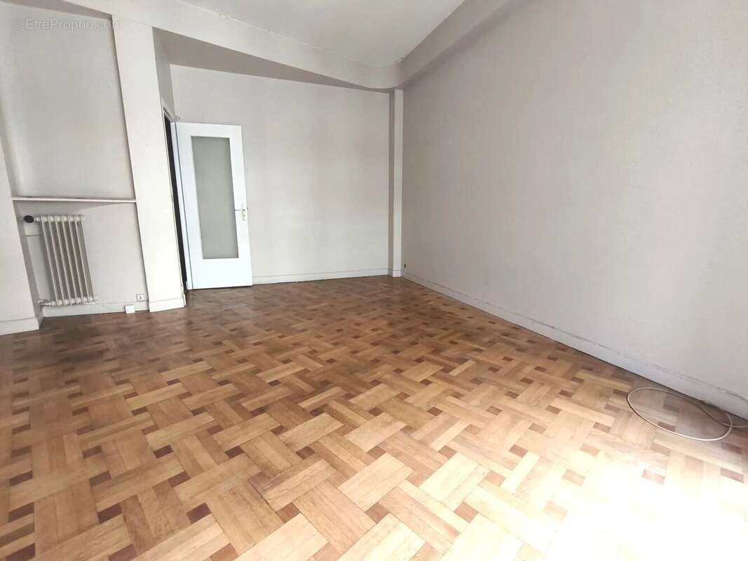 Nice centre 2 pieces avec balcon - photo 4