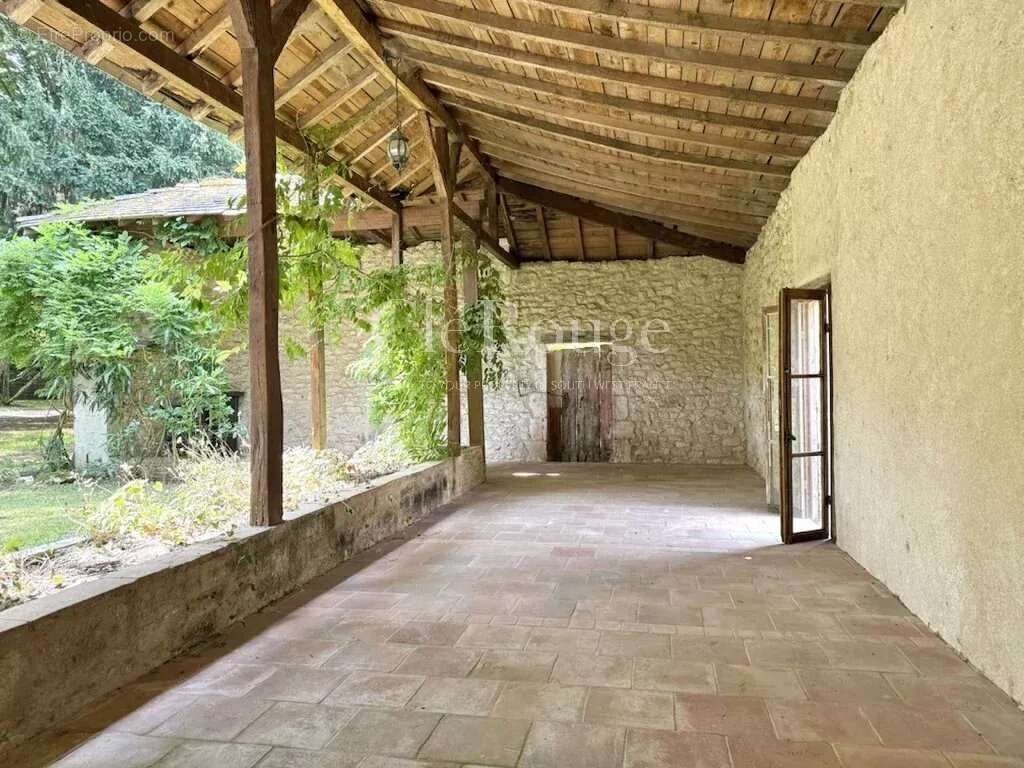 Maison à GENSAC