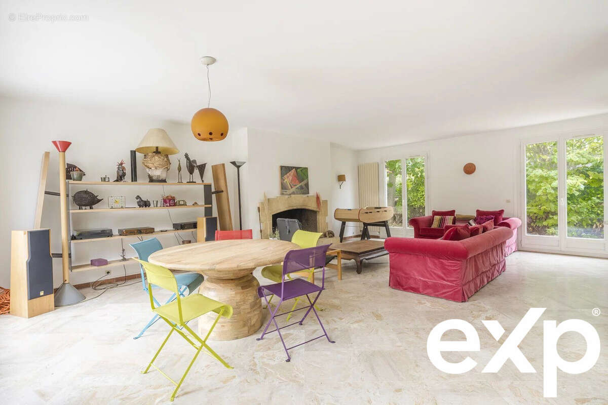 Maison à SAINT-MAUR-DES-FOSSES