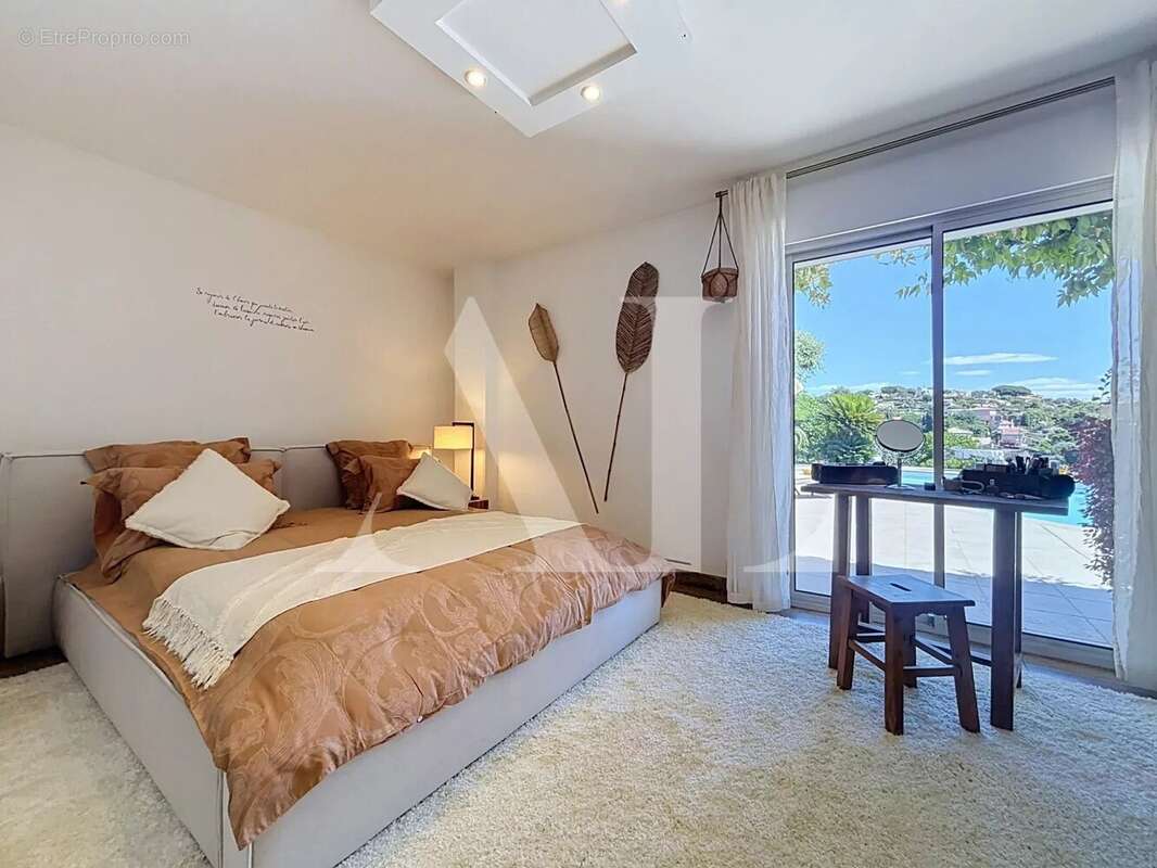 Super-cannes – villa contemporaine avec vue mer panoramique - photo 16