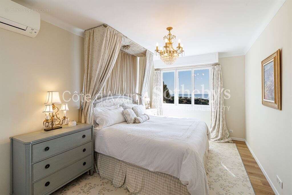 Appartement à VILLEFRANCHE-SUR-MER