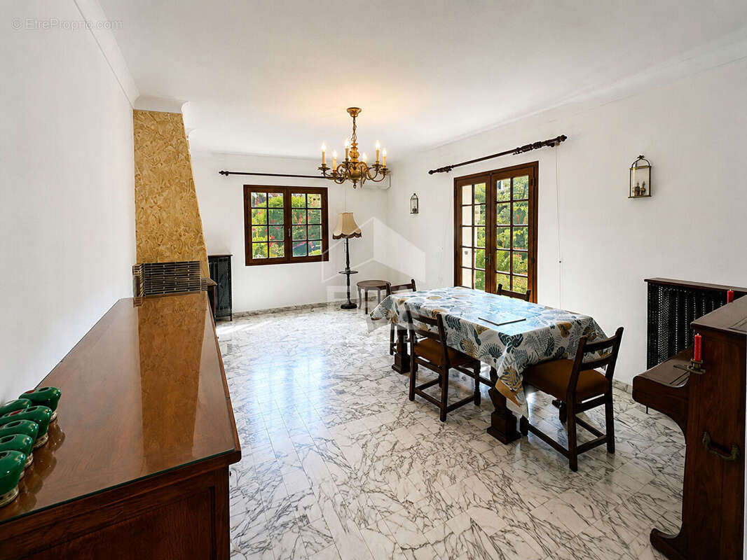 Maison 263m² à villeneuve-loubet - photo 2
