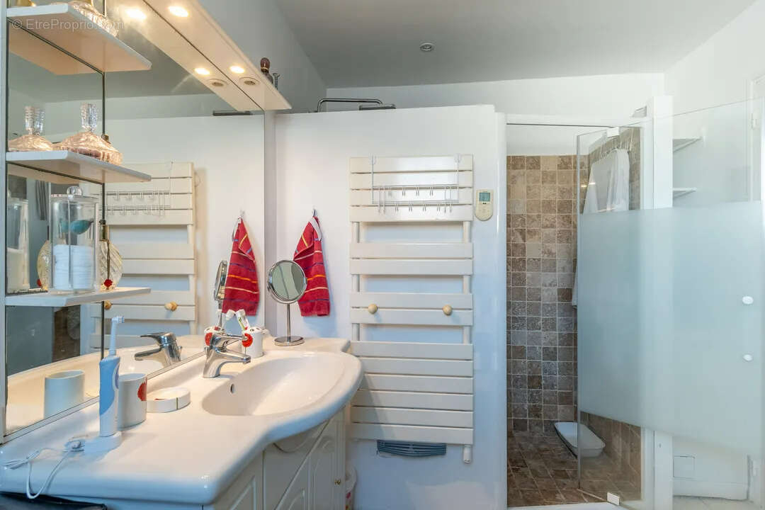 Appartement à SIX-FOURS-LES-PLAGES